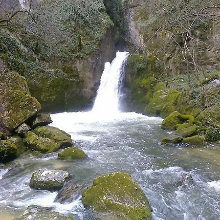 Apartment Palazzo Camelot, 19 Via Nazionale San Demetrio ne' Vestini