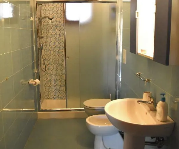 Palazzo Camelot, 19 Via Nazionale *